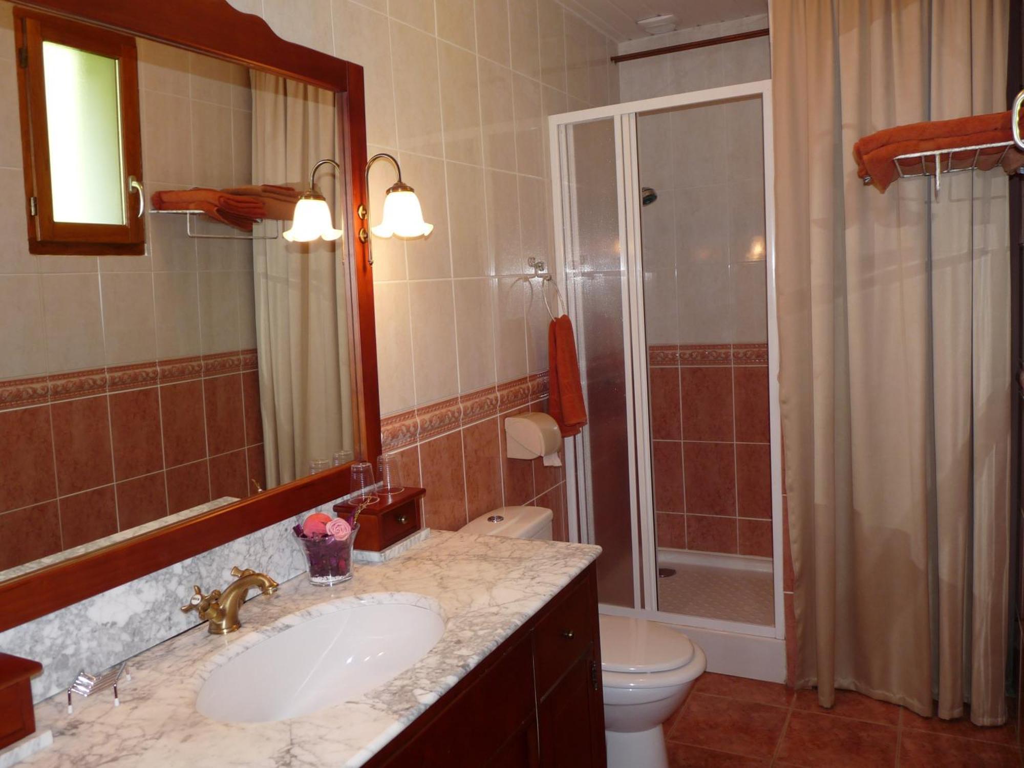 Le Moulin Du Barthas Bed & Breakfast Montredon-Labessonnie Bagian luar foto